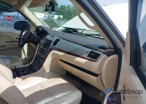 2007 Cadillac Escalade Standard from USA, damaged, VIN 1GYFK63857R369977